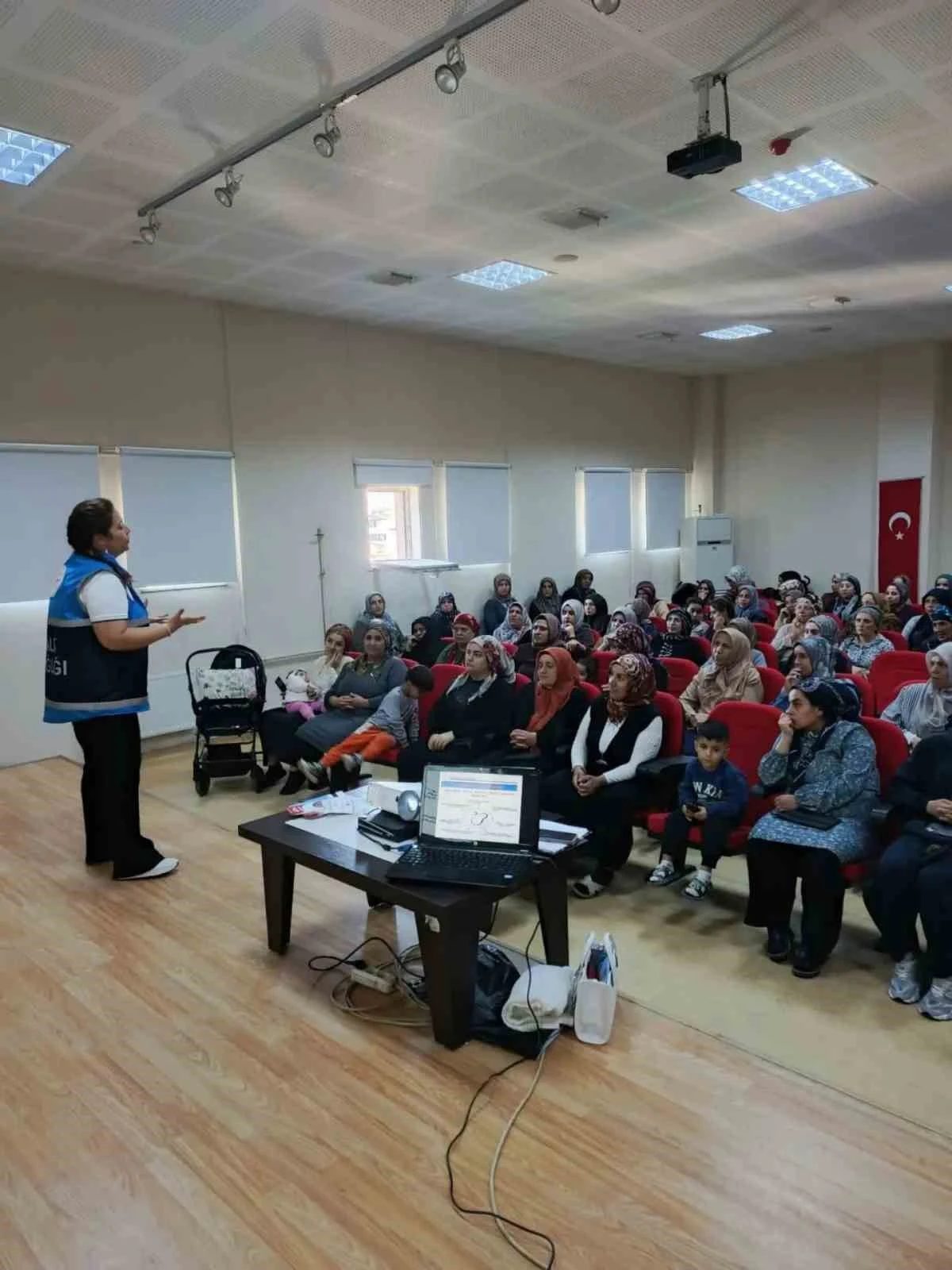 Nazilli’de anne adaylarına doğuma hazırlık eğitimi