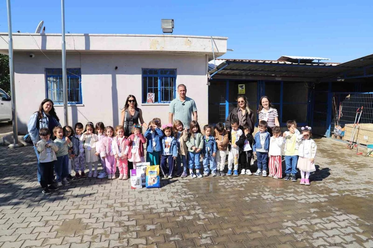 Nazilli’de minik öğrenciler can dostlarla bir araya geldi
