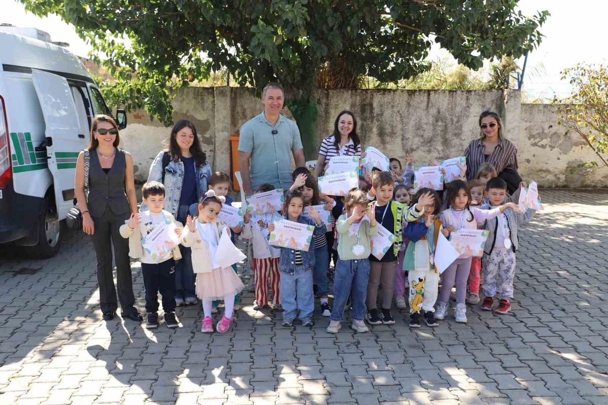 Nazilli’de minik öğrenciler can dostlarla bir araya geldi