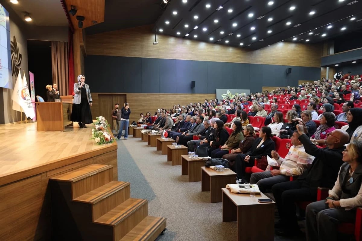 Nazilli'de öğretmenlere akran zorbalığı ve okuma kültürü semineri verildi