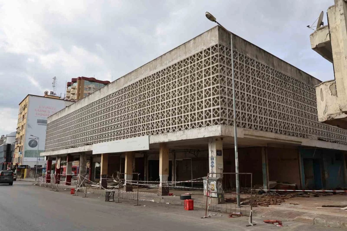 Nazilli’de yıkım öncesi pazar ve trafik düzenlemesi