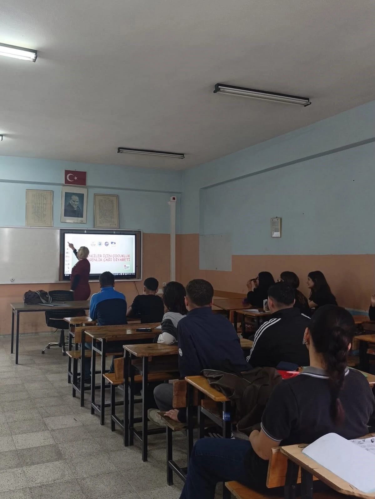 Öğrenciler diyabet ve obeziteye karşı bilgilendirildi