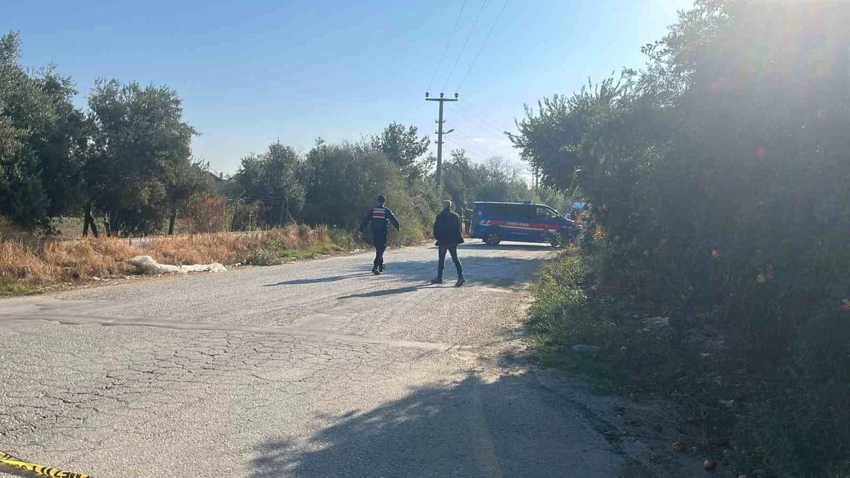 Önce boşandığı eşini, sonra kendini vurdu