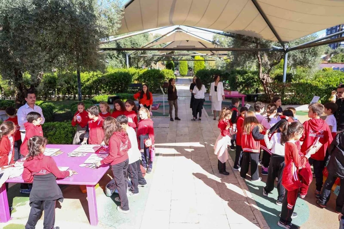 Özel okul öğrencileri Matematik ve Bilim Parkı'nda Cumhuriyet coşkusunu yaşadı