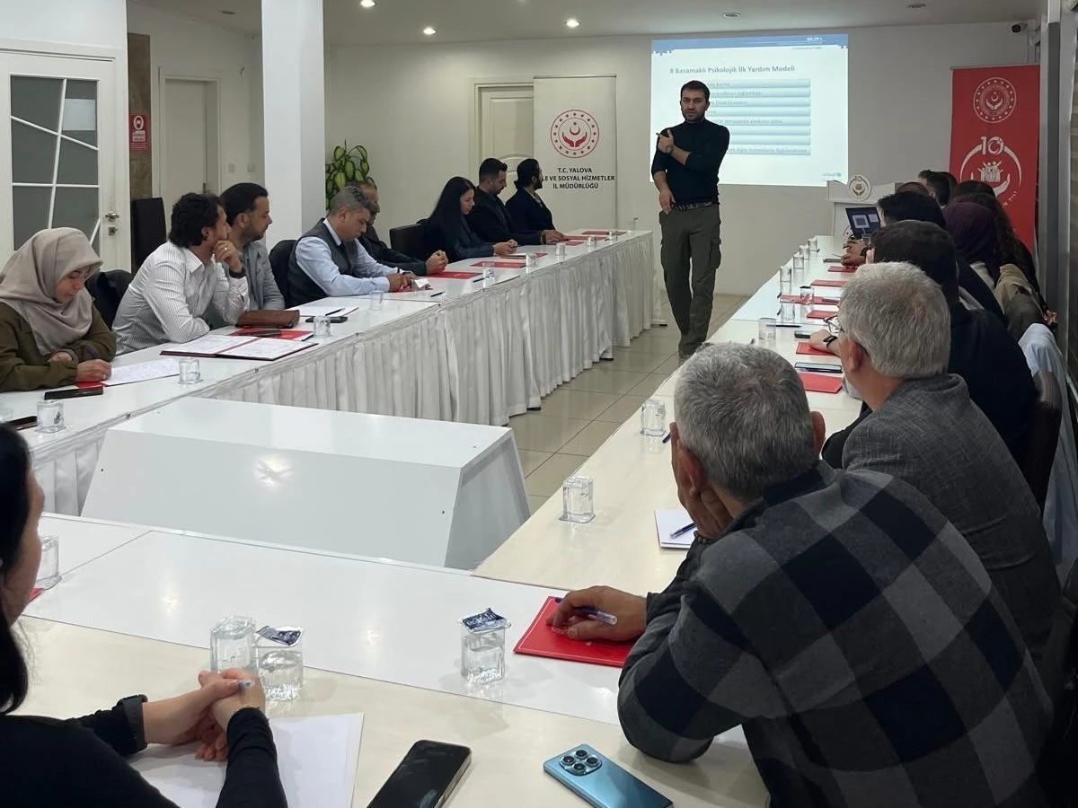 Psikolojik ilk yardım eğitimleriyle afetlere müdahale kapasitesi güçlendiriliyor