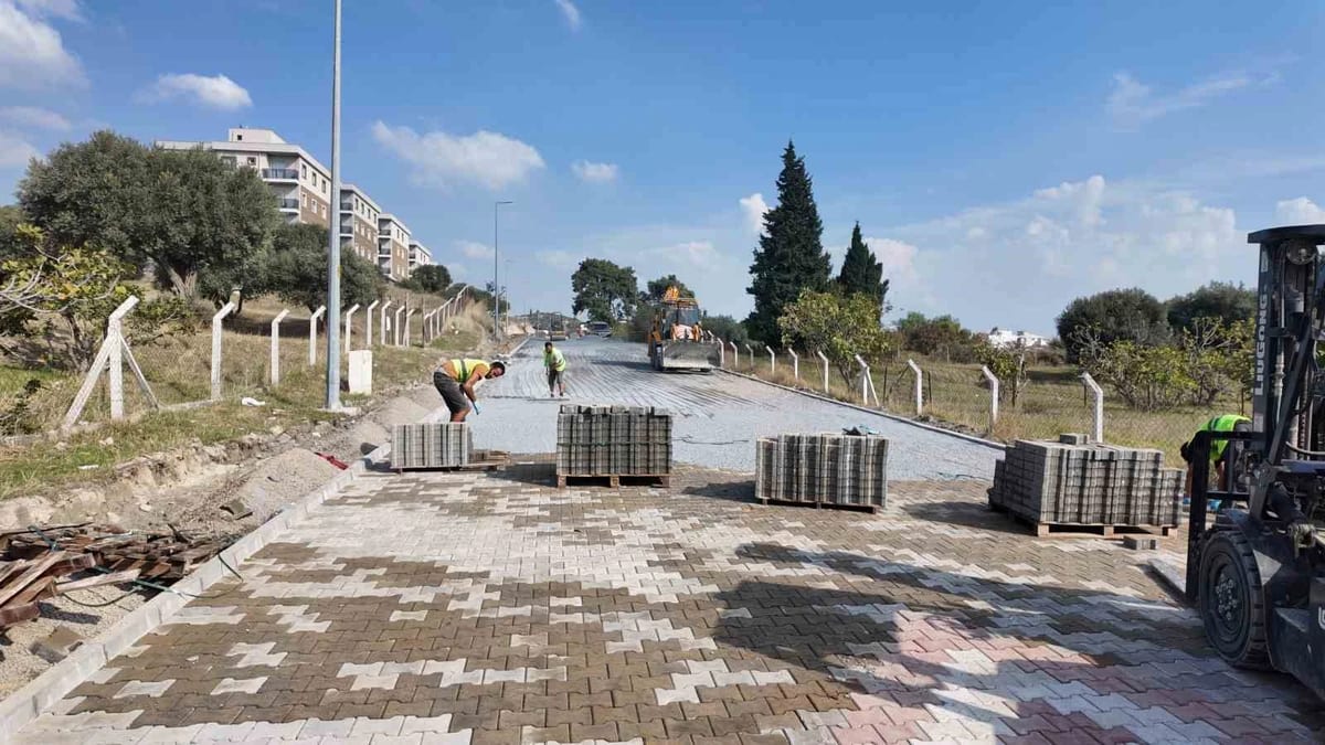 Söke Belediyesi dört bölgede parke ve bisiklet yolu çalışmalarını sürdürüyor