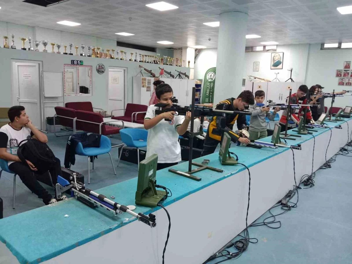Spor okullarında eğitimler aralıksız sürüyor