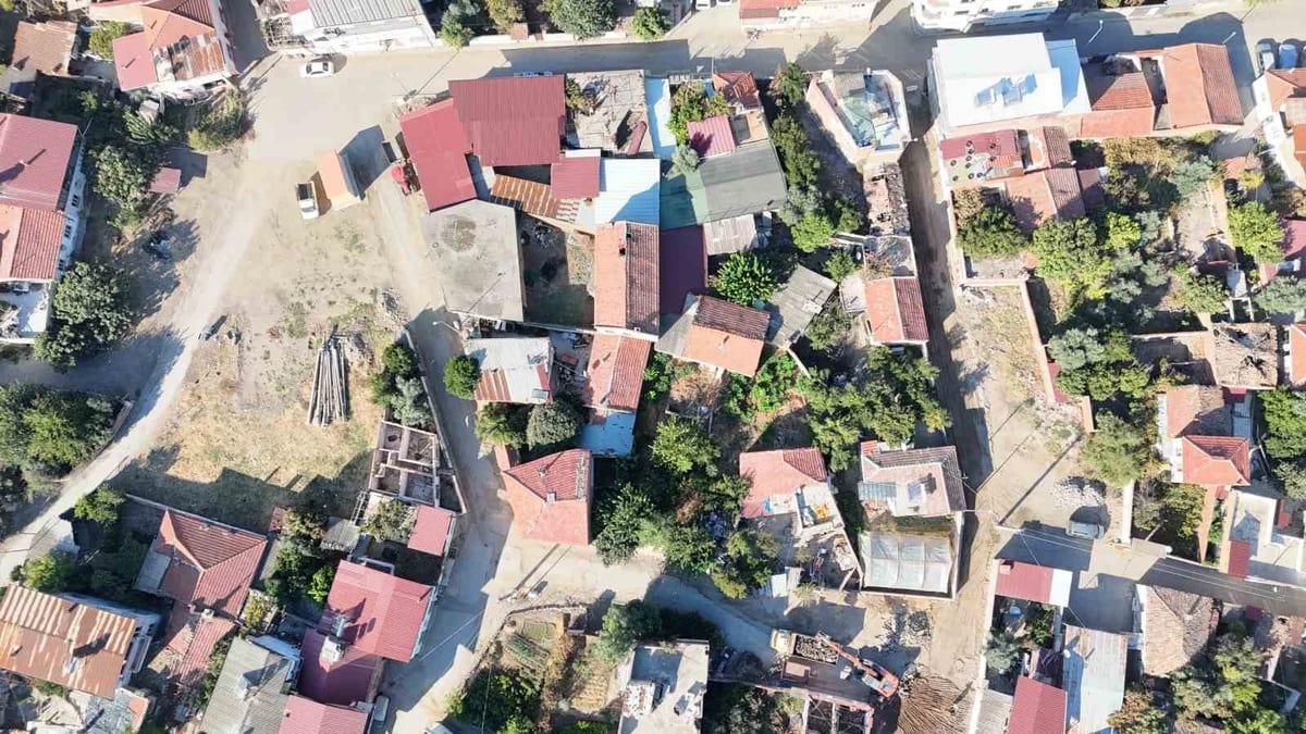 Sümer Mahallesi’nde yol çalışmaları sürüyor