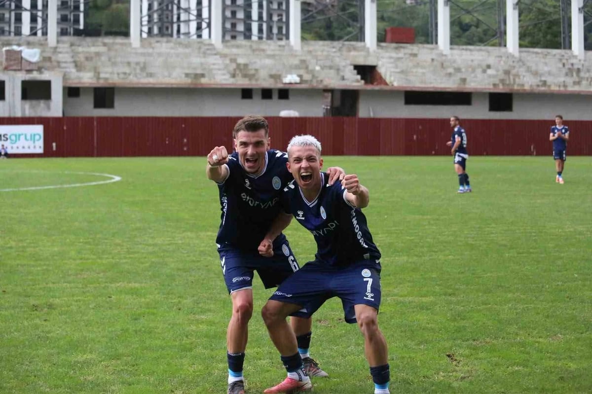 TFF 3. Lig: Pazarspor: 3 - Küçükçekmece Sinopspor: 1