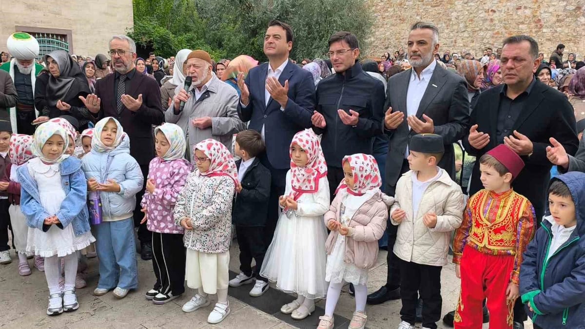 Tokat’ta minikler Osmanlı geleneğiyle eğitime adım attı