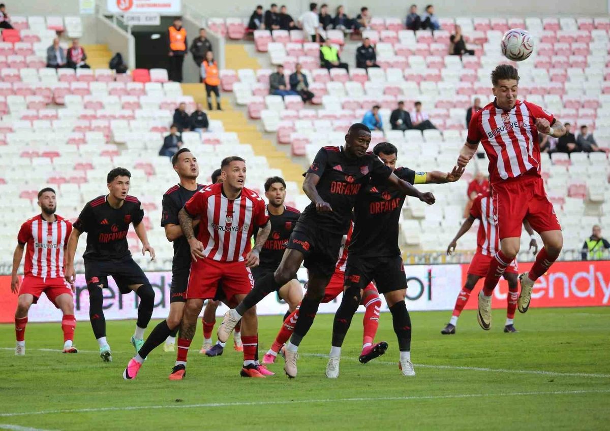 Trendyol 1. Lig: Sivasspor: 4 - Pendikspor: 1
