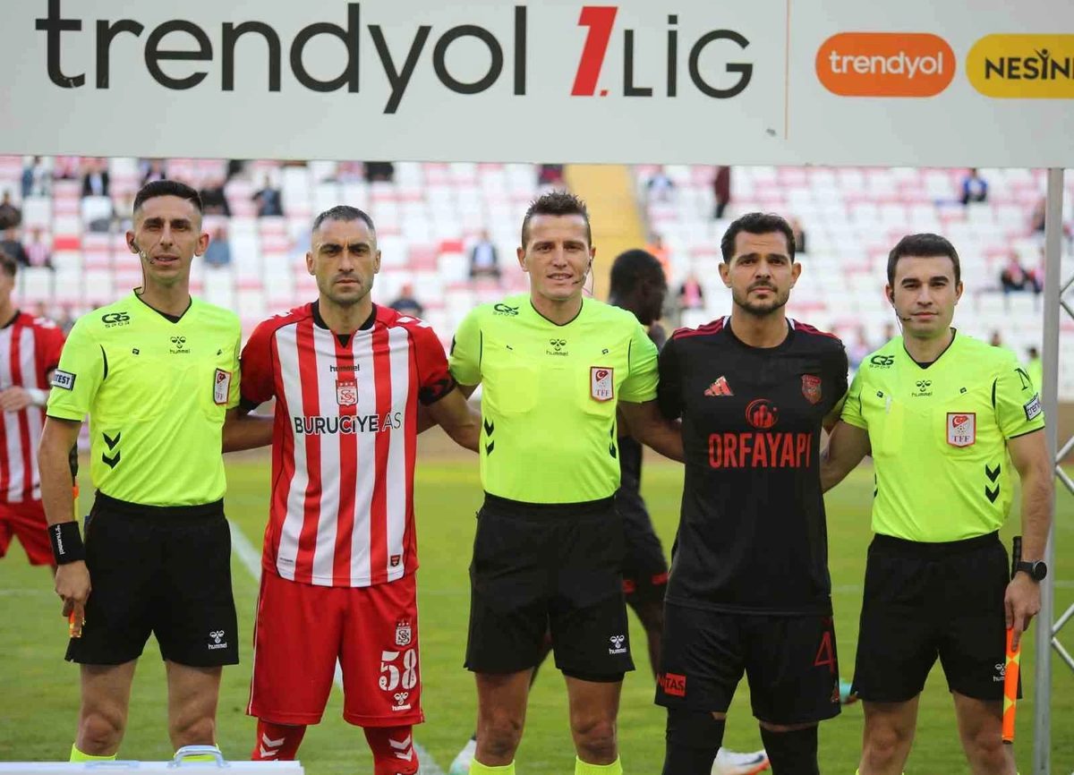 Trendyol 1. Lig: Sivasspor: 4 - Pendikspor: 1