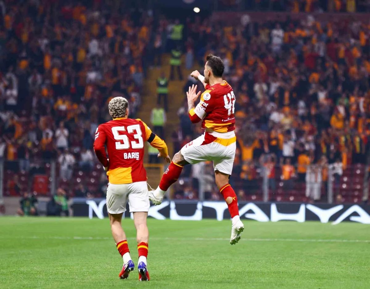 Trendyol Süper Lig: Galatasaray: 1 - Kasımpaşa: 0 (İlk yarı)