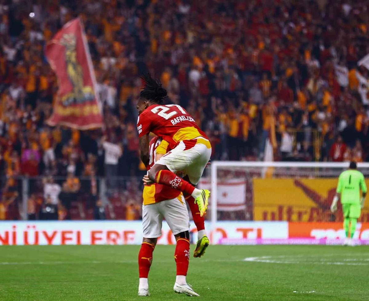 Trendyol Süper Lig: Galatasaray: 1 - Kasımpaşa: 0 (İlk yarı)