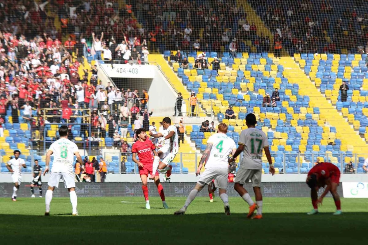 Trendyol Süper Lig: Gençlerbirliği: 0 - Amed Sportif Faaliyetler: 1 (İlk yarı)