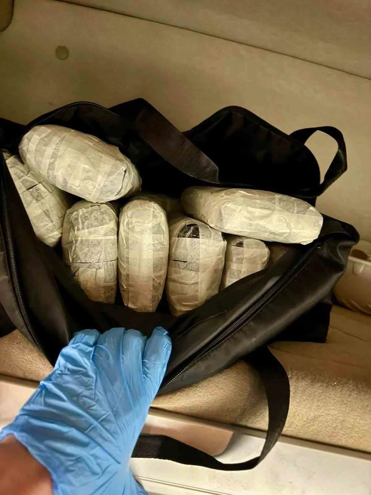 Türkiye’ye sokulmak istenen 12, 63 kilogram kokain ele geçirildi