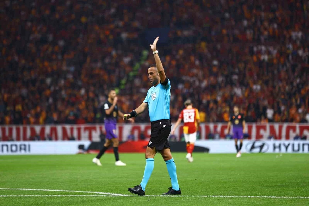 UEFA Şampiyonlar Ligi: Galatasaray: 0 - Barcelona: 0 (Maç devam ediyor)