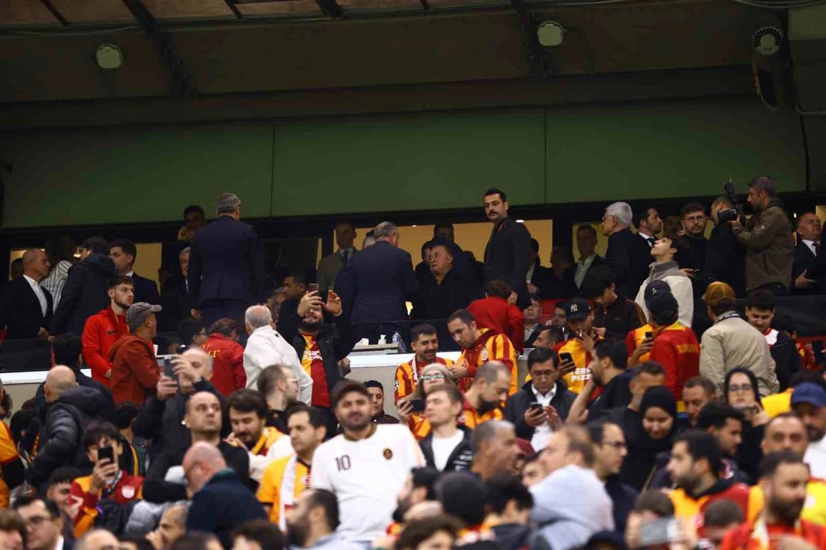 UEFA Şampiyonlar Ligi: Galatasaray: 0 - Barcelona: 0 (Maç devam ediyor)
