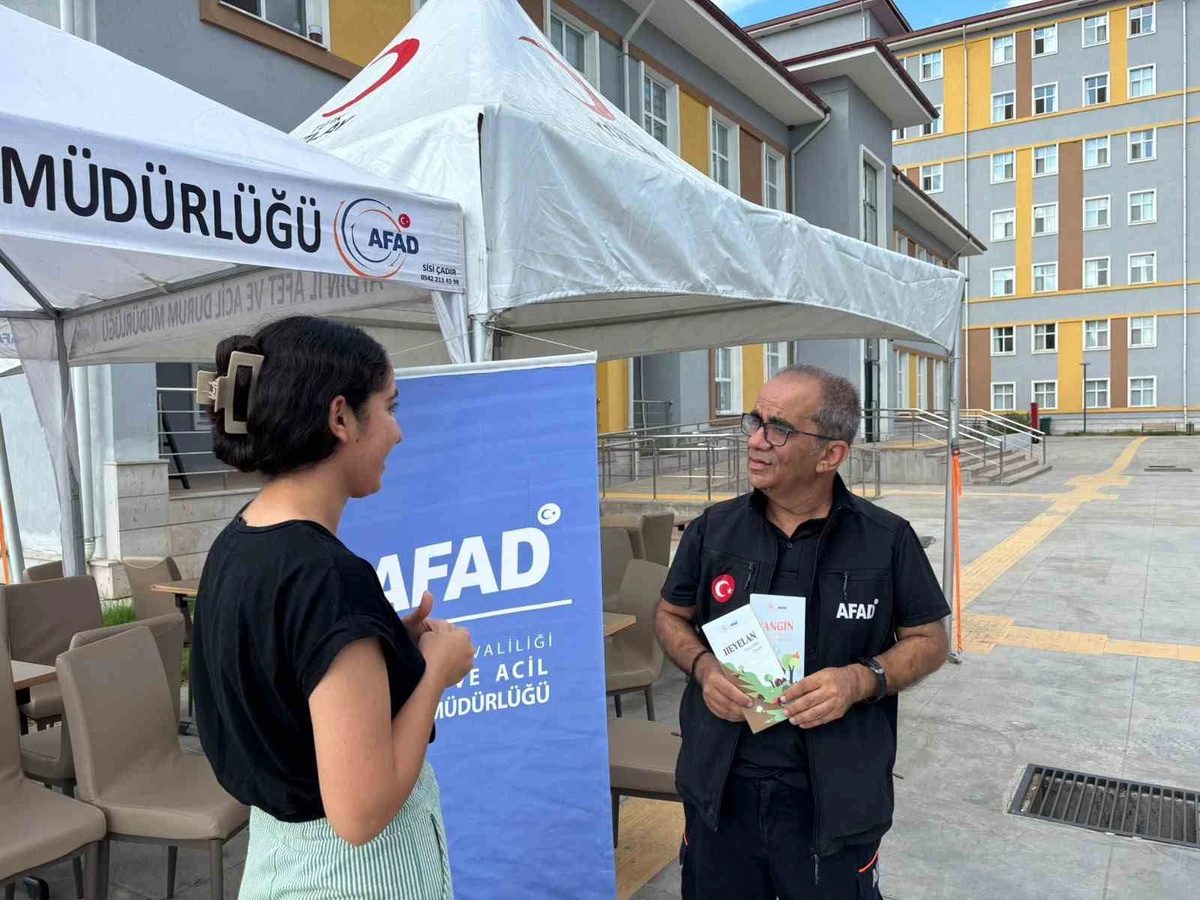 Üniversite öğrencilerine afet farkındalık eğitimleri verildi