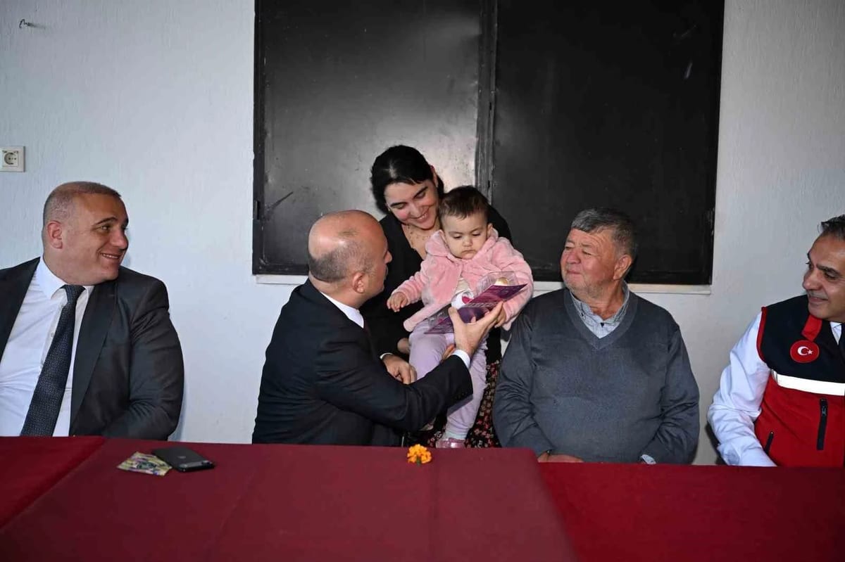 Vali Osman Varol, Aydın'da Sarıçam sakinlerinin dilek ve taleplerini dinledi