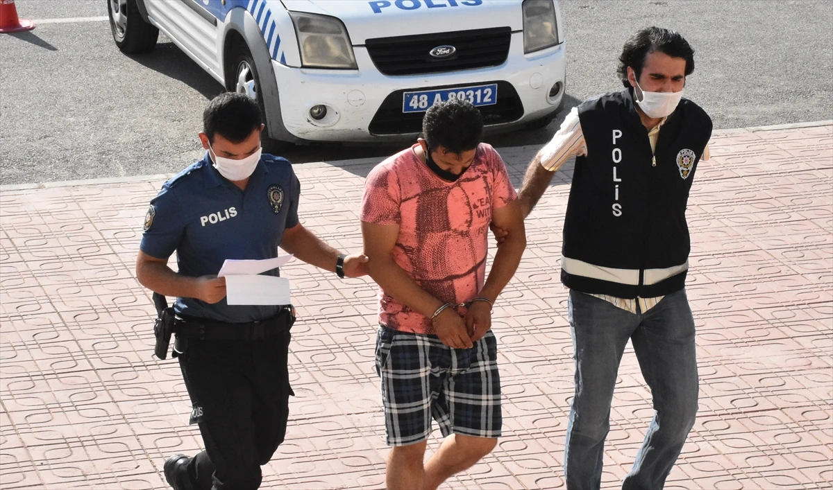 Bodrum’da Denize Çıplak Giren Kişi Gözaltına Alındı