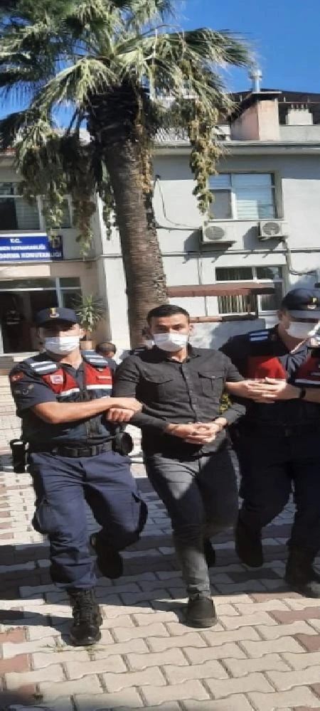 10 Aydır Kılık Değiştirerek Kaçan Cezaevi Firarisi İzmir’de Yakalandı