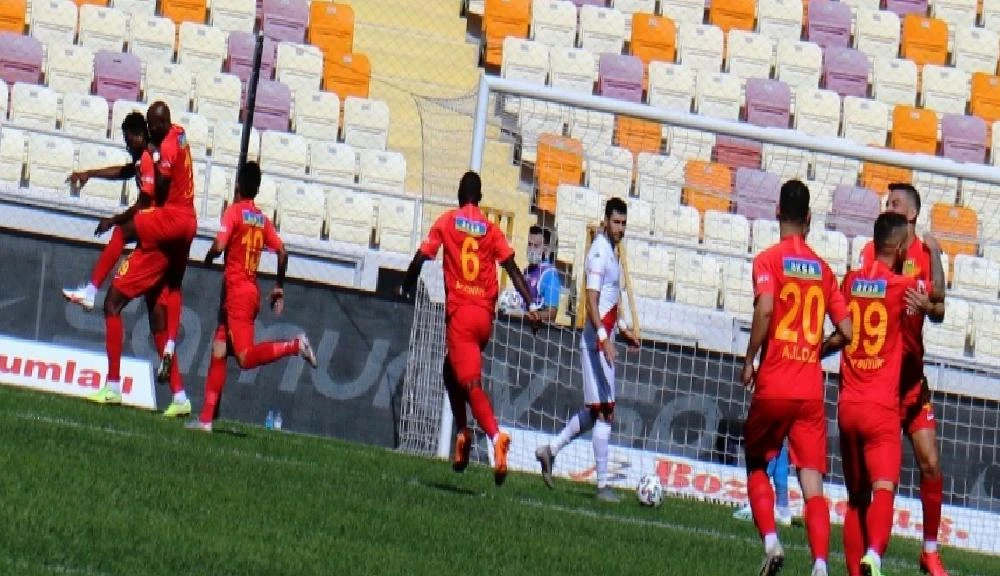 Süper Lig: Yeni Malatyaspor: 1 – Antalyaspor: 0 (Maç Devam Ediyor)