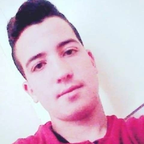 23 Yaşındaki Genç, Evinin Sokağında Ölü Bulundu