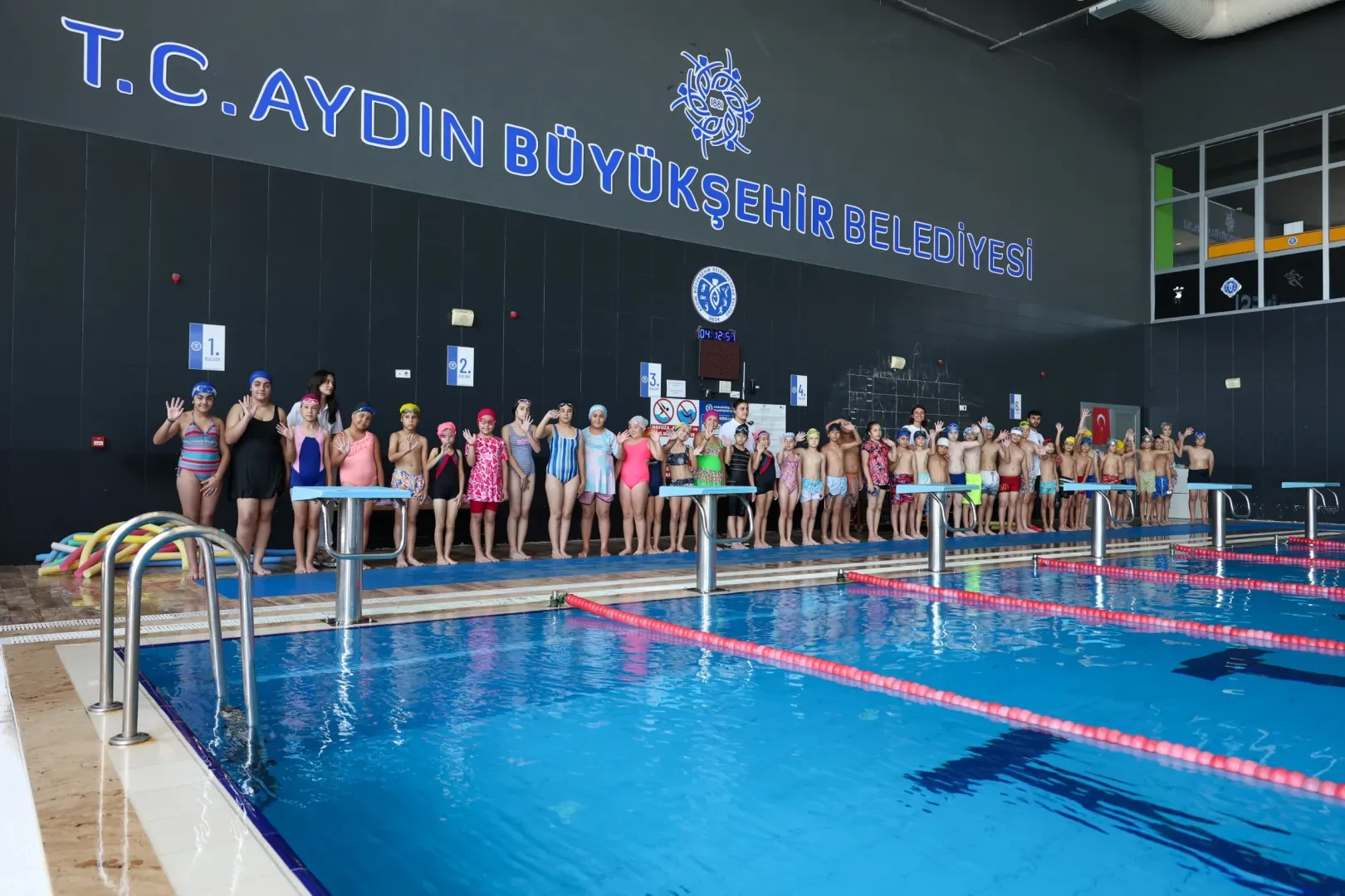 Aydın Büyükşehir’in Yaz Yüzme Kurslarına Yoğun İlgi: Çocuklar hem Öğreniyor hem Gelişiyor