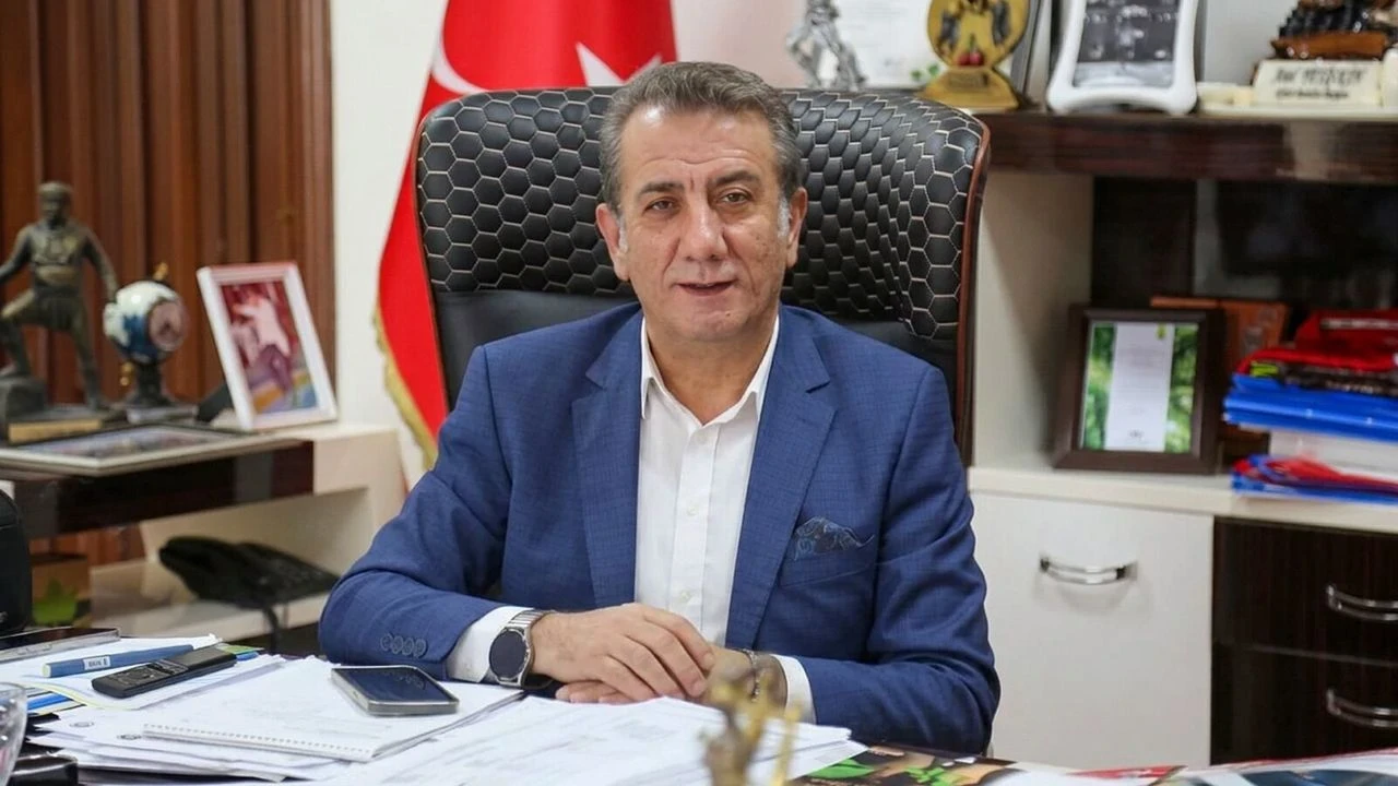 CHP Efeler’de Toplu İstifa Hazırlığı: Anıl Yetişkin ve Örgüt Üyeleri Yeni Parti’ye Geçecek