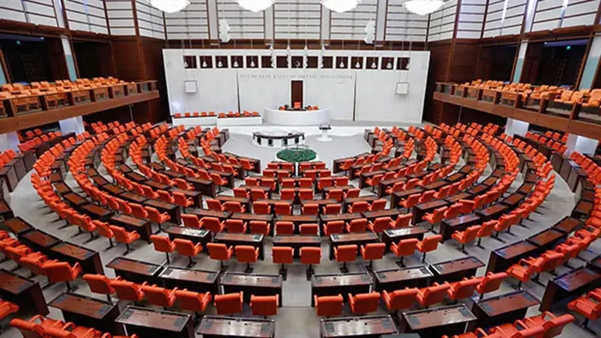 Öğrenci Affı TBMM’de Kabul Edildi: Üniversiteye Dönüş için Başvuru Şartları Belli Oldu