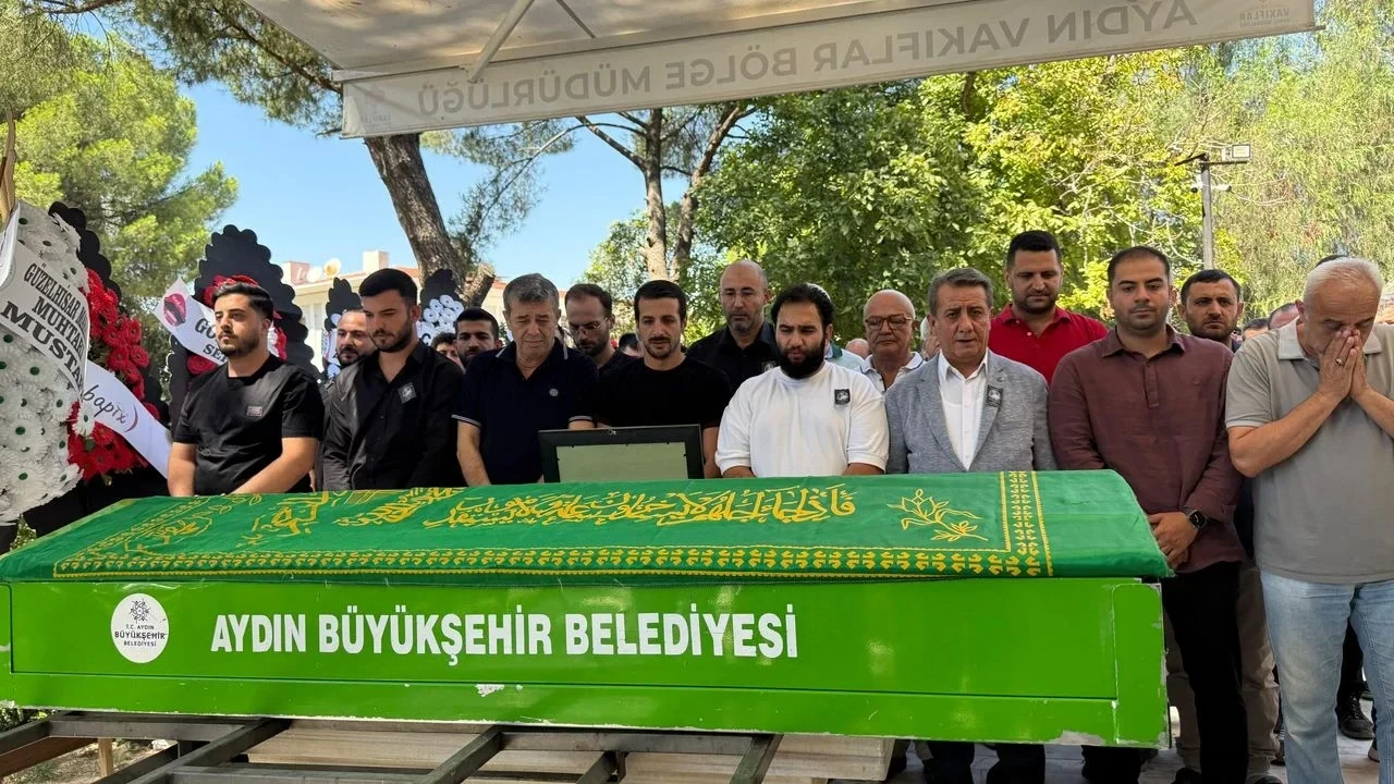 Aydın Esnafı Kazım Usta’ya Veda Etti