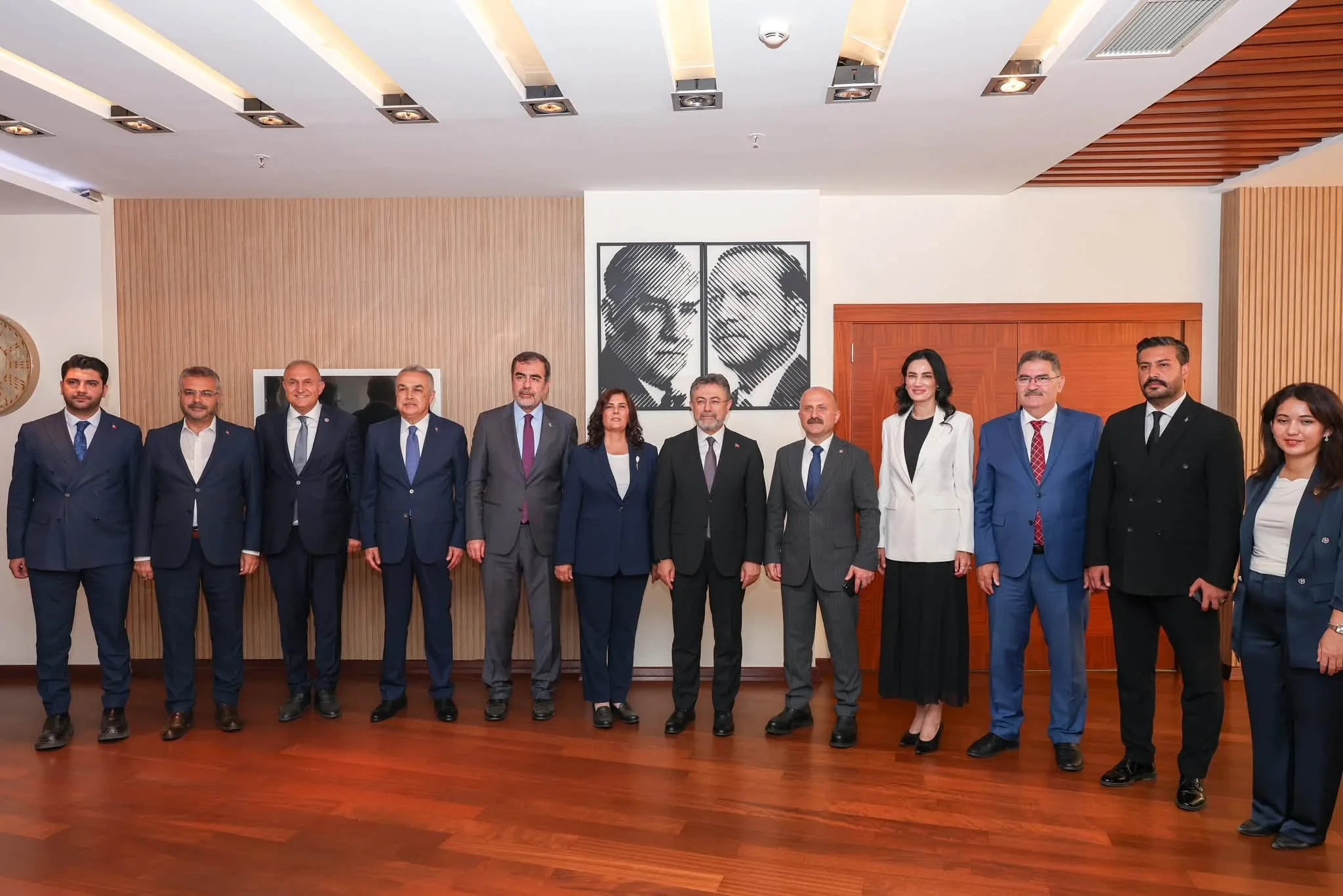 Bakan Yumaklı’dan Büyükşehir Belediyesi’ne Ziyaret