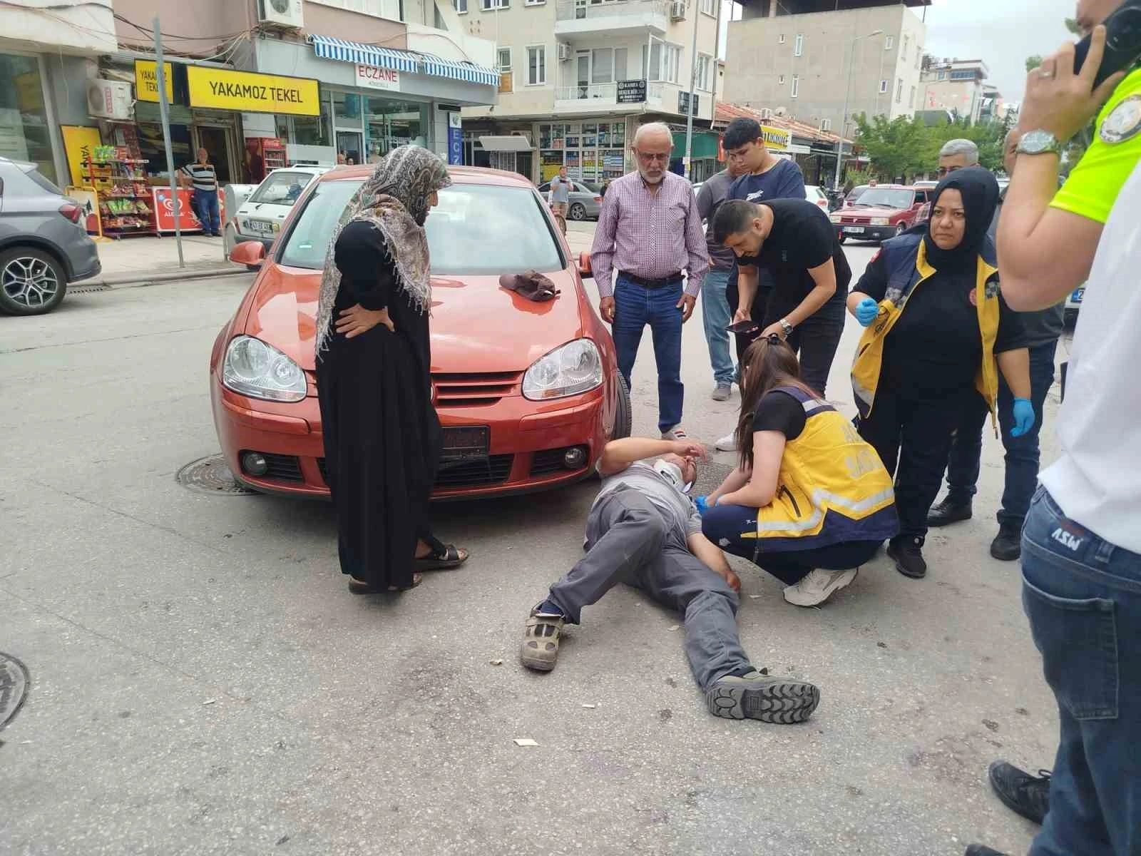 Çivril’de Elektrikli Bisiklete Otomobil Çarptı: 1 Yaralı