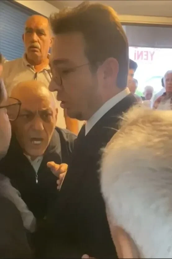 Efeler’de Ön Seçimde Gerginlik: 34 Yıllık Üyeden Yönetime Tepki