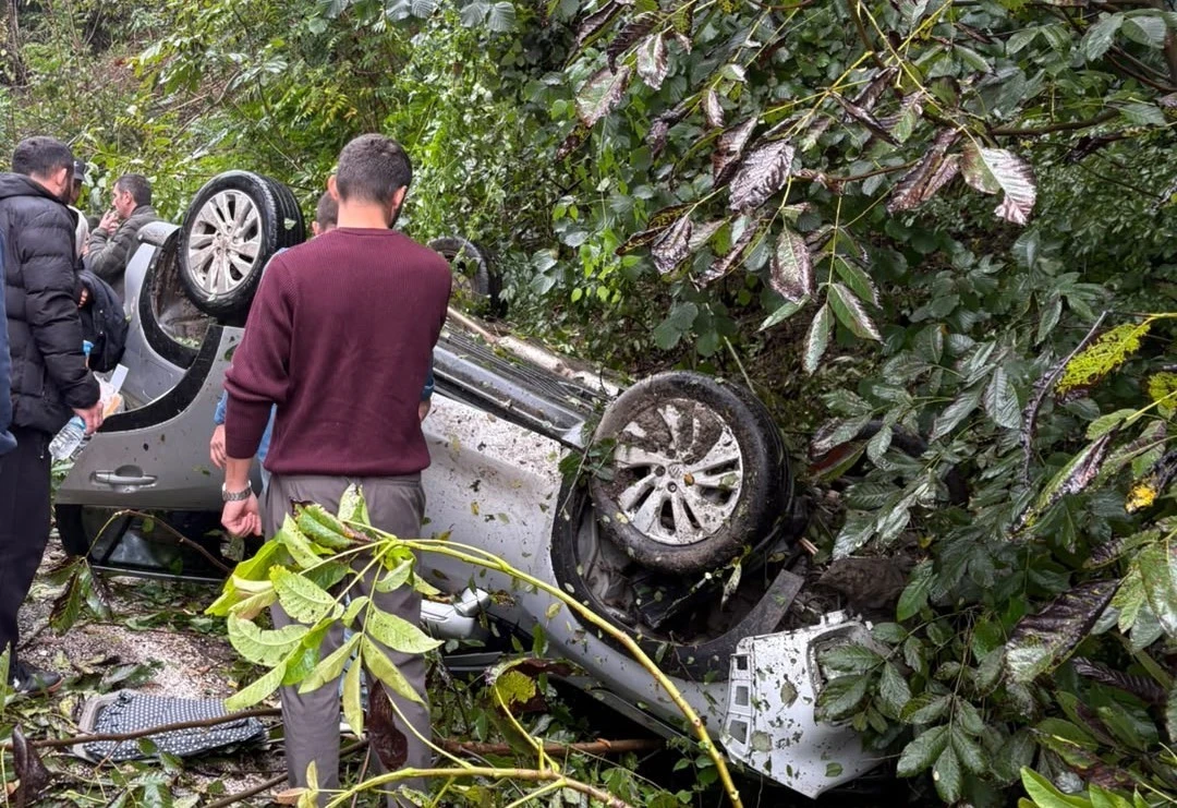 Ordu’da Kontrolden Çıkan Otomobil Devrildi: 1 Yaralı