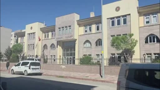 Karacabey'de 18 Yaşındaki Gökçe Alkan Sevgilisi Tarafından Öldürüldü