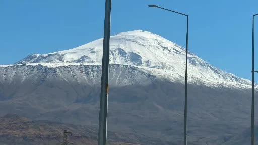 Iğdır'da Ağrı Dağı 3 Bin Metreden Zirveye kadar Beyaza Büründü