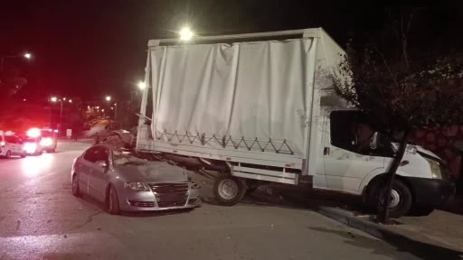 Amasya Hızırpaşa'da Kontrolden Çıkan Otomobil Kamyonete Çarptı, 1 Yaralı