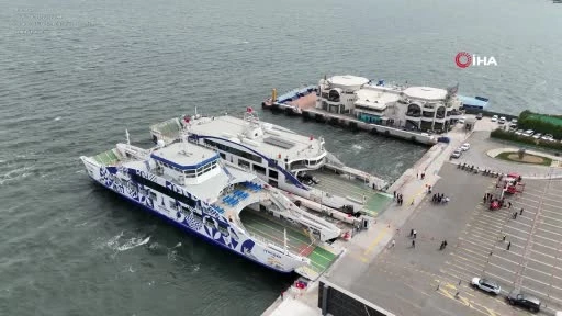 İzmir'de Üçkuyular Vapur İskelesi'nde Arabalı Gemide Araç Yangını Tatbikatı