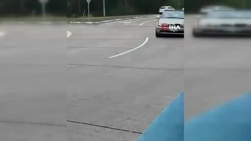 Avustralya’da ragbi taraftarlarının arasına otomobil daldı: 10 yaralı videosu
