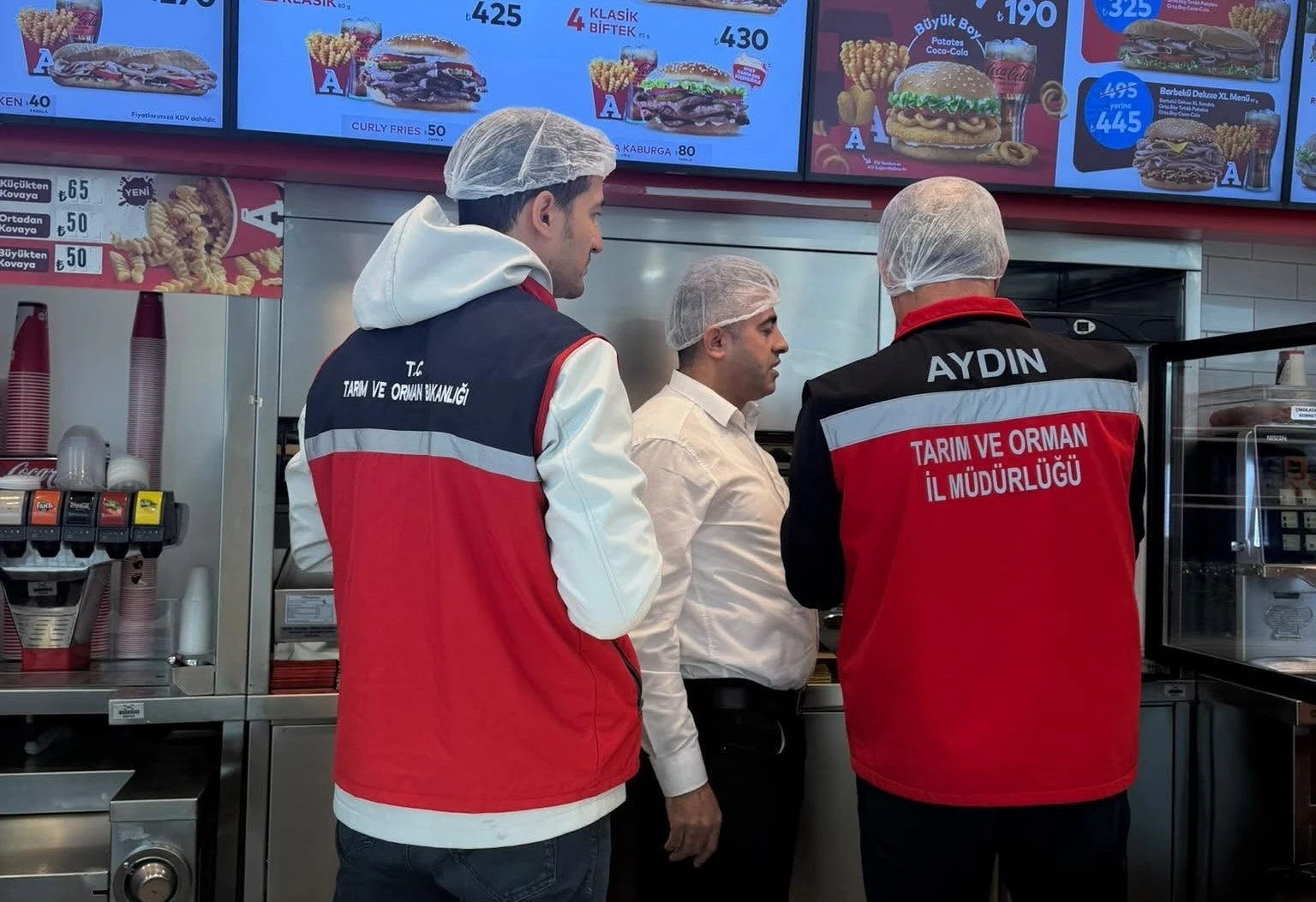 Aydın'da gıda denetimi: Menü kalorileri ve son tüketim tarihleri incelendi