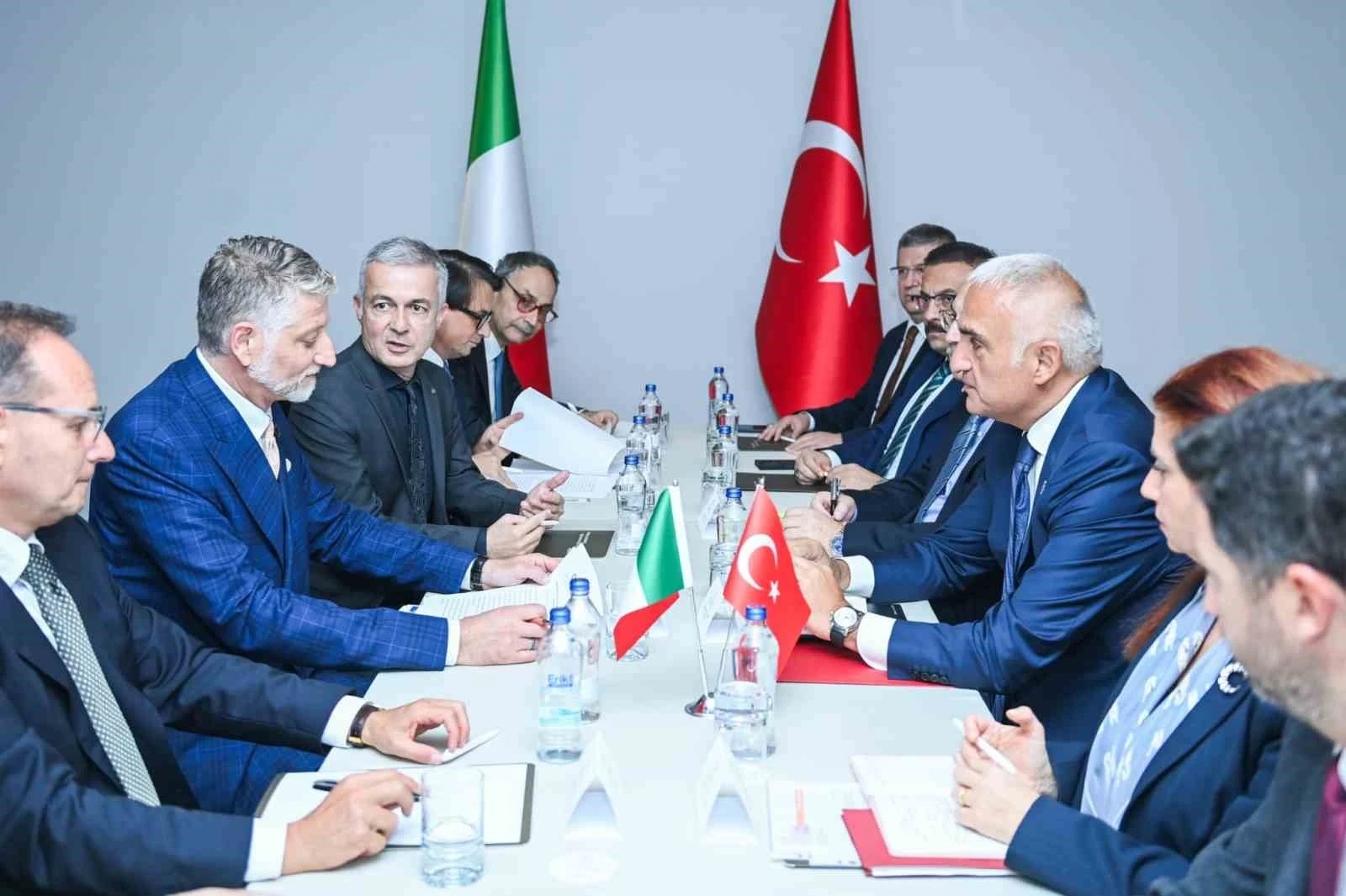 Bakan Ersoy, İtalyan mevkidaşı Giuli ile bir araya geldi