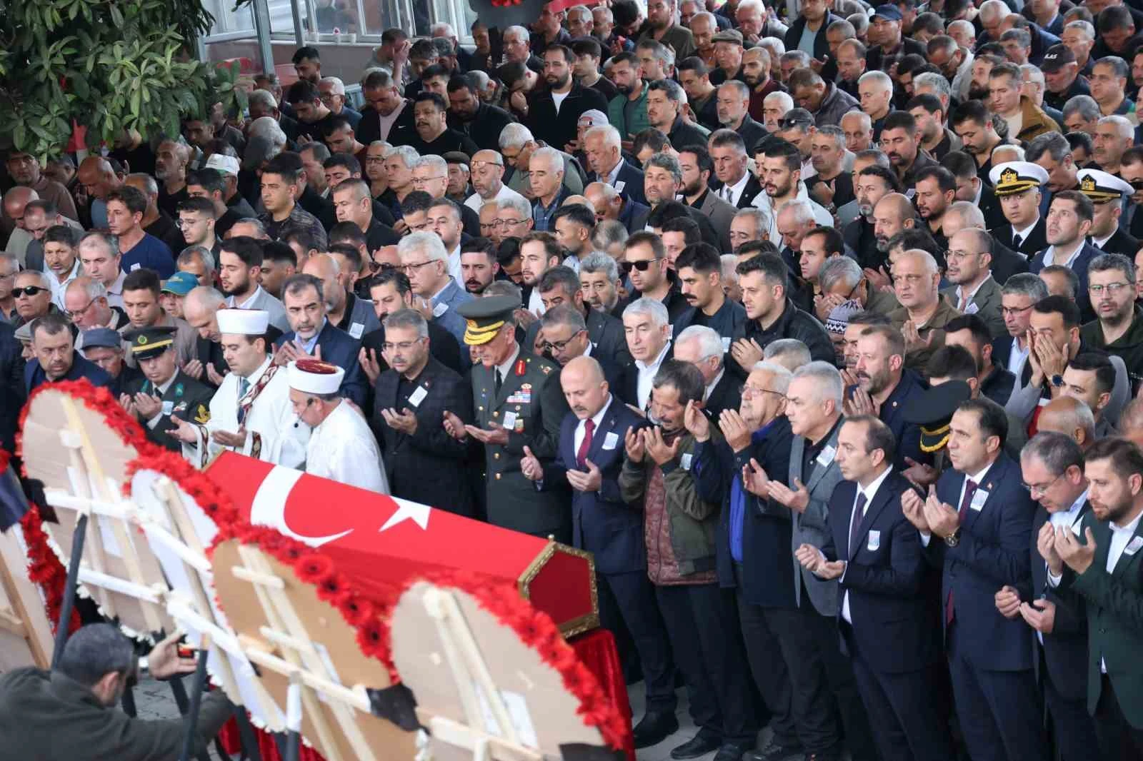 Çatışmada şehit olan Er Yusuf Sait Ünlü, Aydın'da toprağa verildi