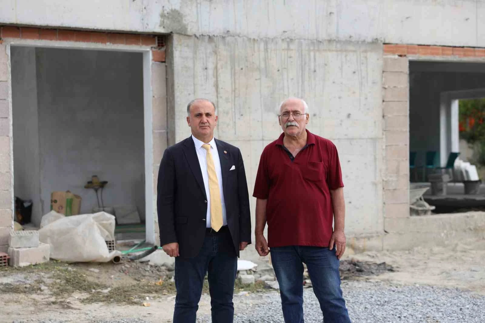 Cemevi ve Kültür Merkezi’nde mermer döşenmeye başlandı, inşaat sürüyor