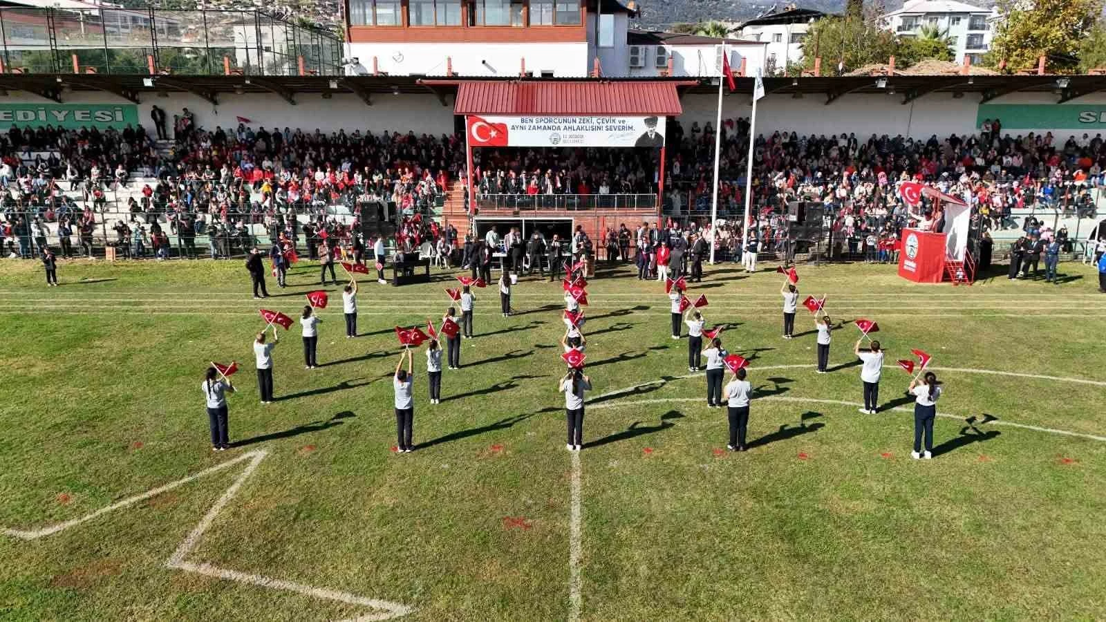 Cumhuriyet’in 103. yılı Bozdoğan’da öğrenci gösterileriyle kutlandı