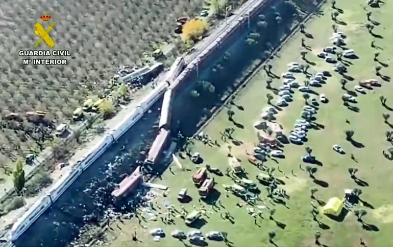 İspanya'da İki Hızlı Tren Çarpıştı: Can Kaybı 64'e Yükseldi