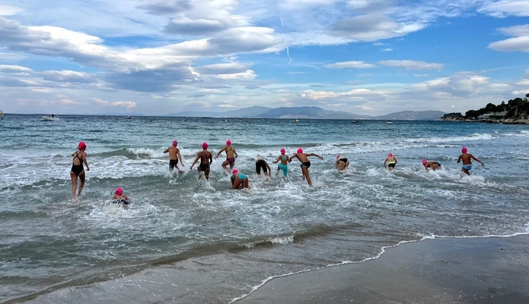 Kuşadası’nda kulaçlar kız öğrencilerin eğitimi için atıldı