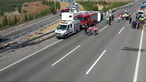 Manisa’da katliam gibi kaza: 11 ölü, 27 yaralı videosu