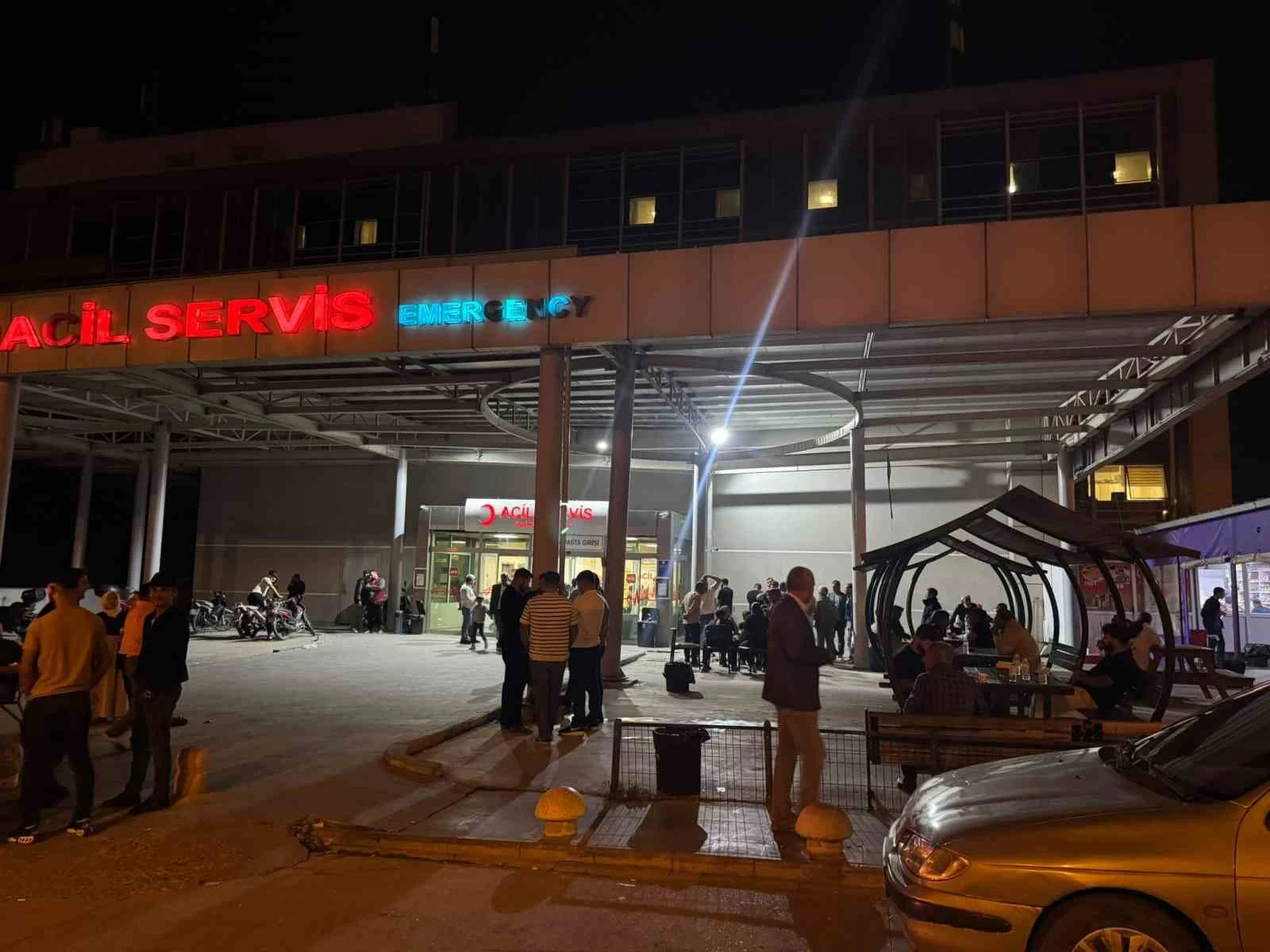 Şanlıurfa Birecik Konak Mahallesi'nde İki Otomobil Çarpıştı: 1 Ölü, 7 Yaralı